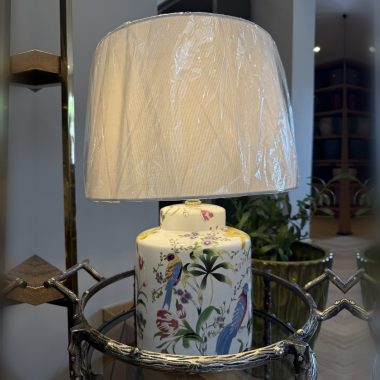 LAMPARA BLANCA FLOR AMARILLA