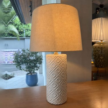 LAMPARA BLANCA ROMBOS EN RELIEVE