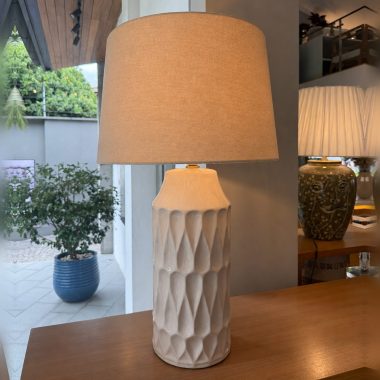 LAMPARA BLANCA FORMA DE GOTA