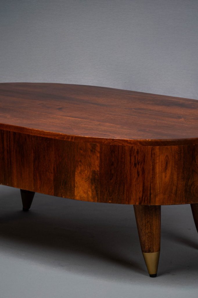 https://www.kaashome.com/categoria-producto/muebles/muebles-mesas/